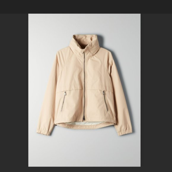 ⭐Host Pick⭐ The Group by Babaton RAINDROP ANORAK - Picture 1 of 7